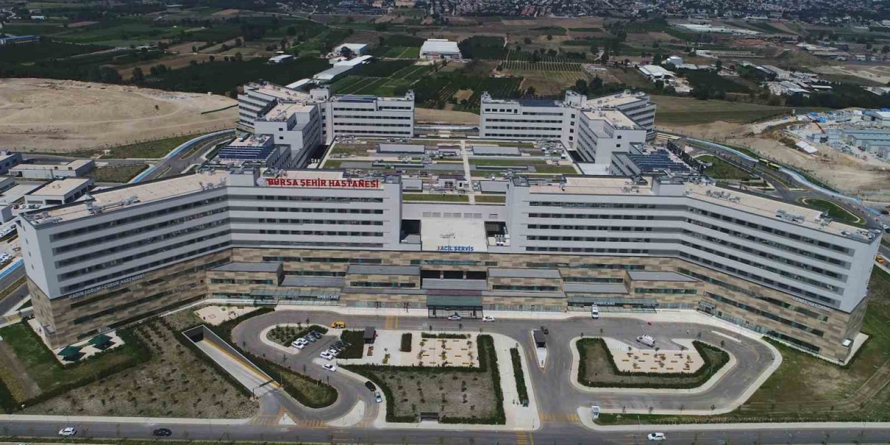 Bursa Şehir Hastanesinde minimal invaziv kalp cerrahisi hastalara şifa oluyor