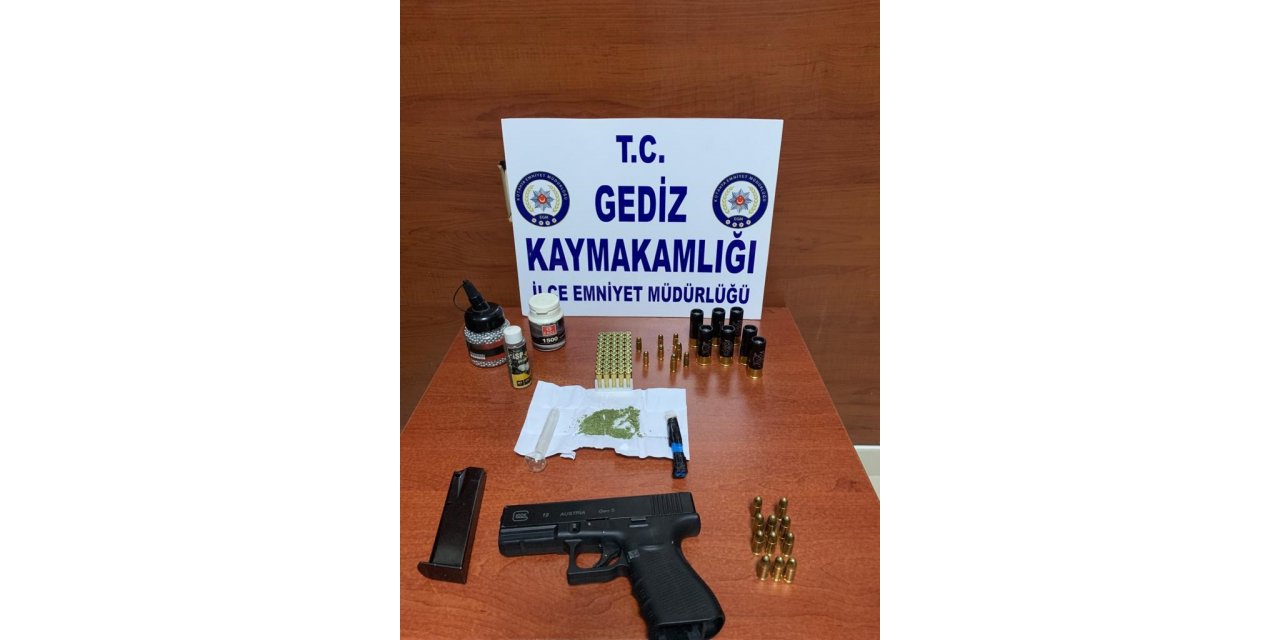 Gediz’de polisin şüphelendiği şahsın üzerinden uyuşturucu ve silah çıktı