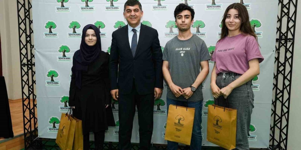 Dereceye giren öğrenciler ödüllendirildi