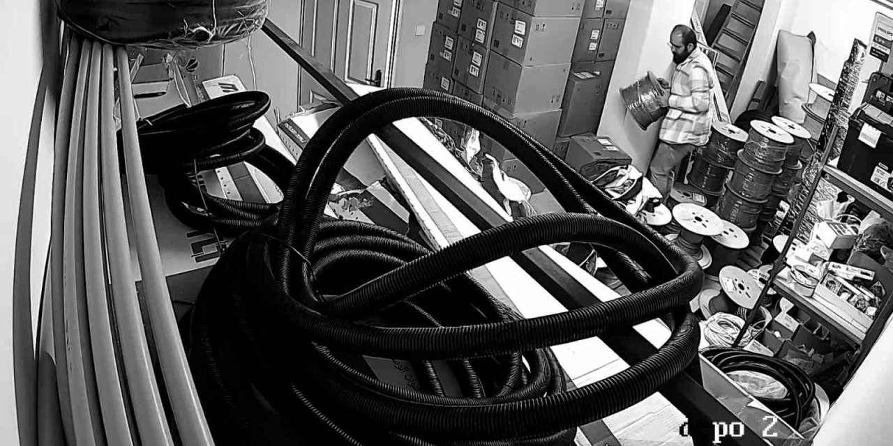 Kartal’da milyonluk vurgun: Çaldığı ürünleri personele taşıttı