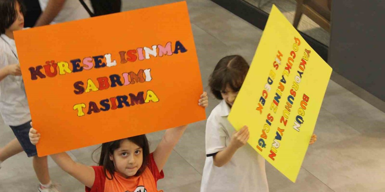 Çevre Haftası’nda minik çocuklardan ‘farkındalık eylemi’