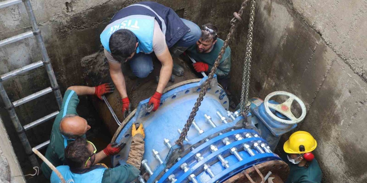 Trabzon’da ana isale hat değişimi çalışmaları sürüyor