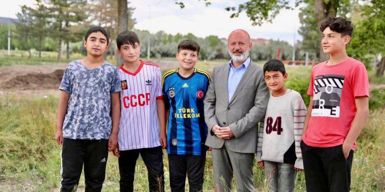 Başkan Çolakbayrakdar’dan Oruçreis’e aile sağlık merkezi, park ve halı saha