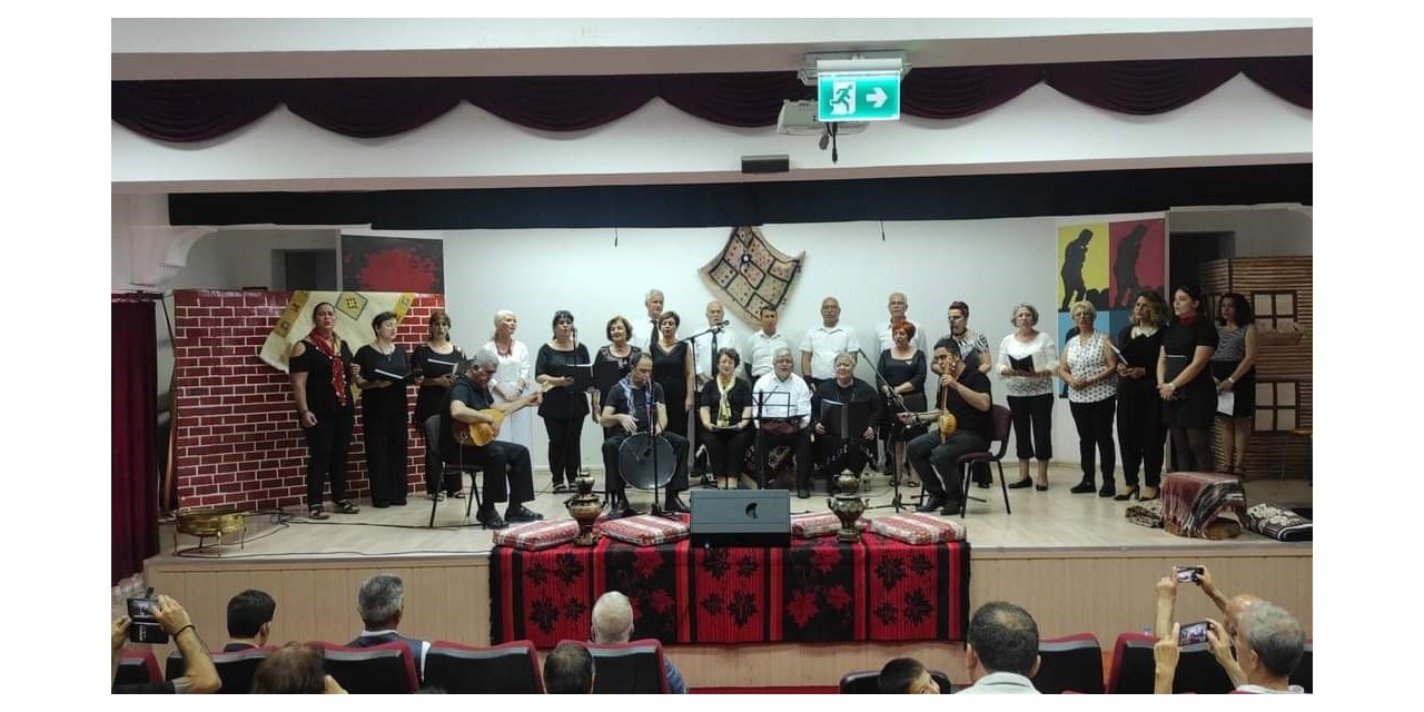 Köyceğiz’de Türk Halk Müziği korosu mest etti