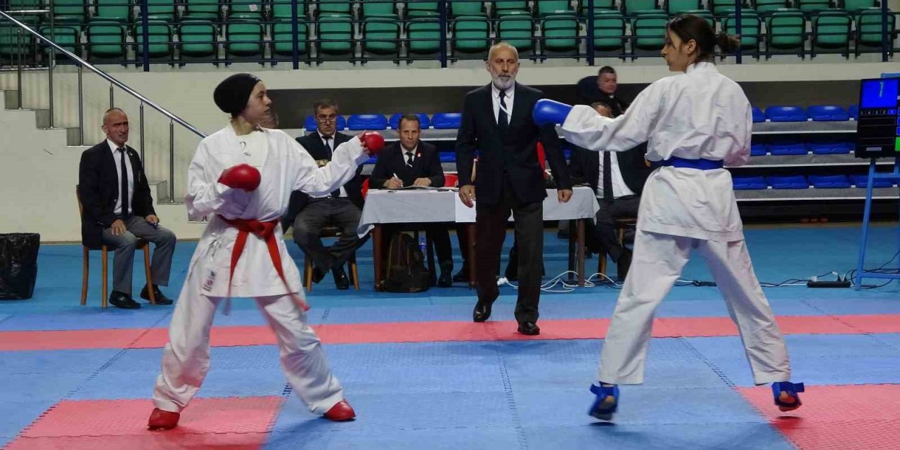 Kütahya’da Türkiye Gençler Karate Şampiyonası