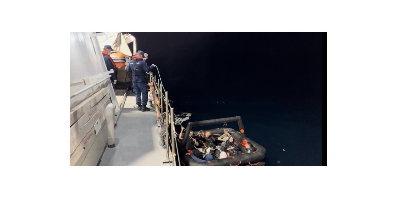 Yunan unsurlarınca ölüme terk edilen 7 kaçak göçmen kurtarıldı