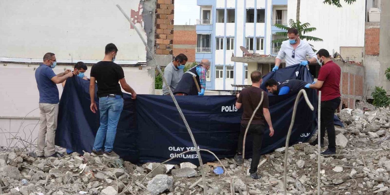 Enkazdan çıkarılan cesedin kimliği belirlendi