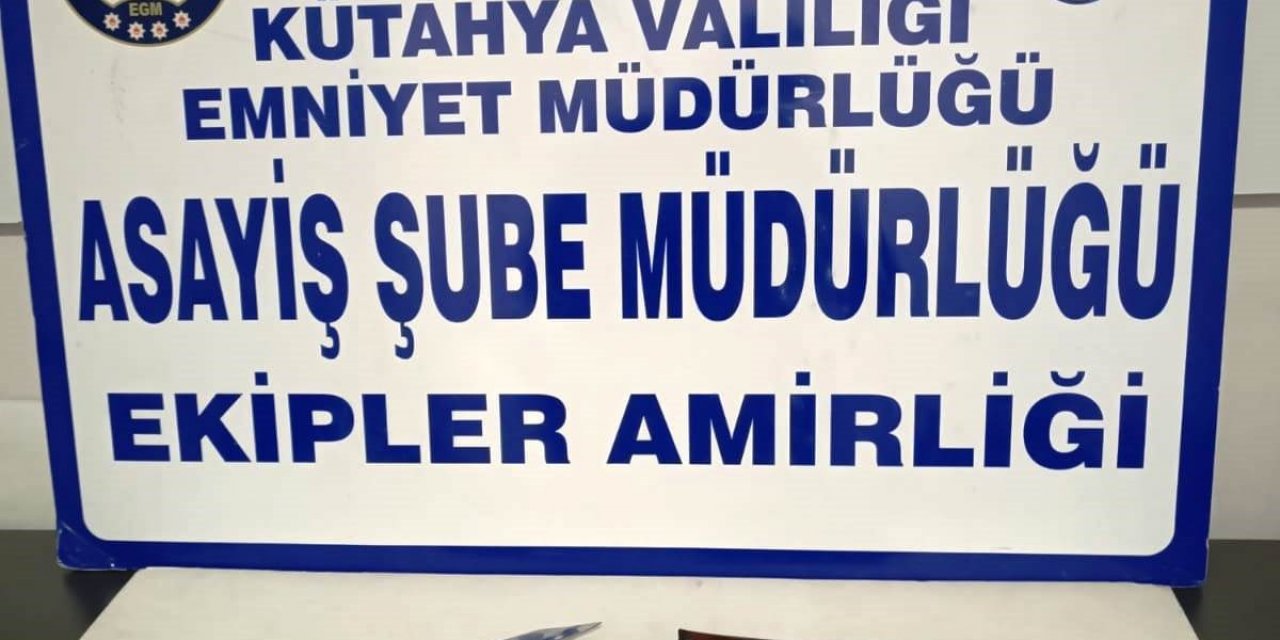 Kütahya’da polisin dur ihtarına uymayarak kaçan araçta uyuşturucu ele geçirildi