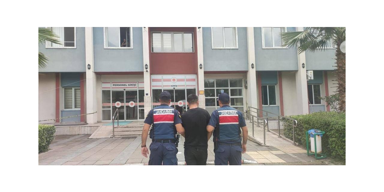 Aranan şahıslar jandarmadan kaçamadı