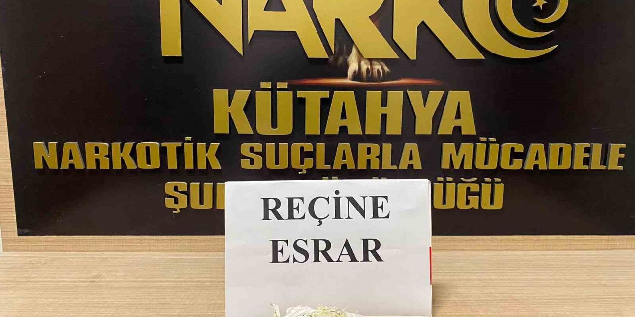 Kütahya’da uygulama noktasında durdurulan araçta uyuşturucu ele geçirildi