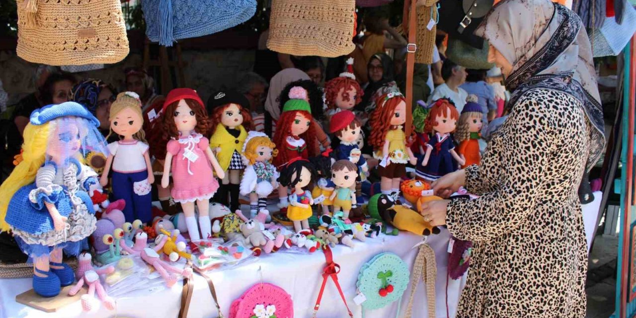 Aydınlı kursiyerler, el emeği ürünlerini görücüye çıkarttı