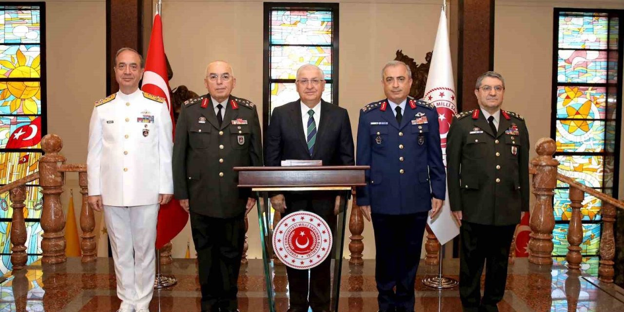 Komutanlardan Milli Savunma Bakanı Güler’e hayırlı olsun ziyareti