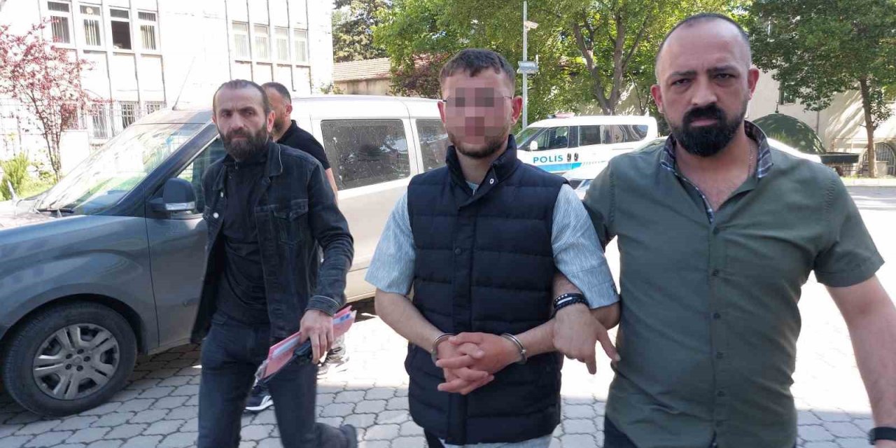 Ardahan’da kardeşini bıçakladı, Samsun’da yakalandı