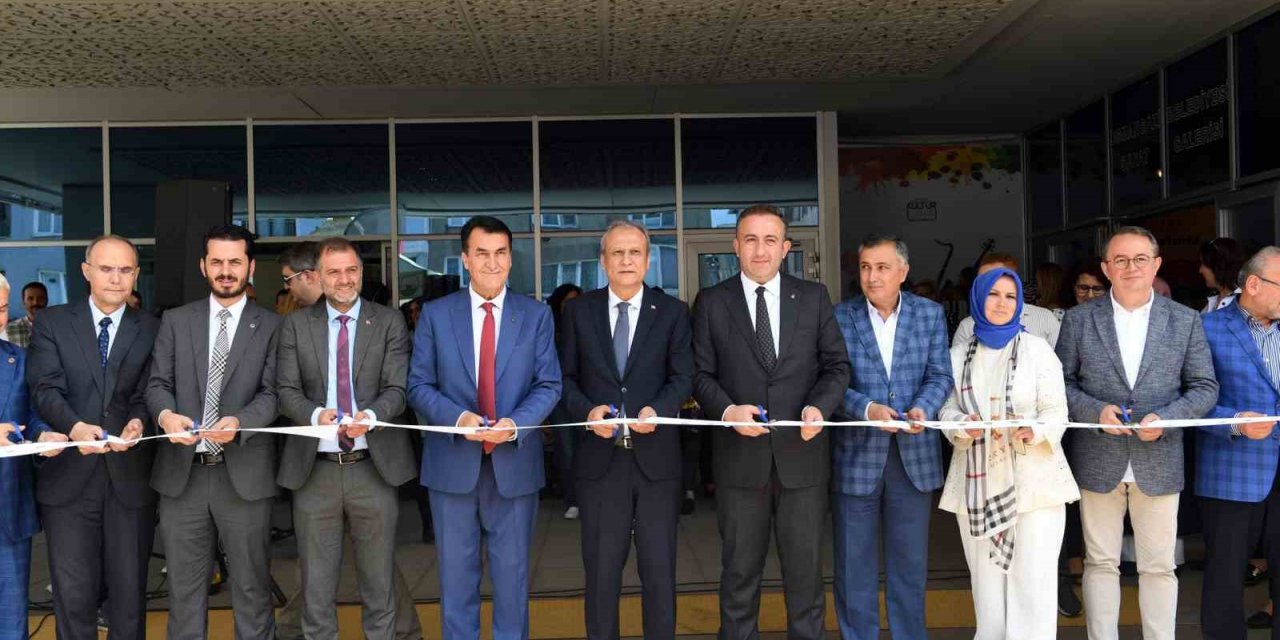 OSMEK’in gurur sergisi