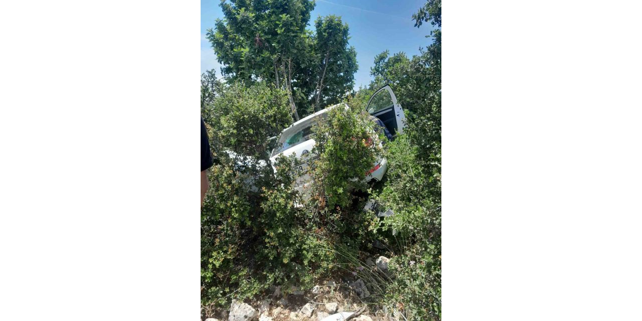 Otomobil makilik alana uçtu; 1 yaralı