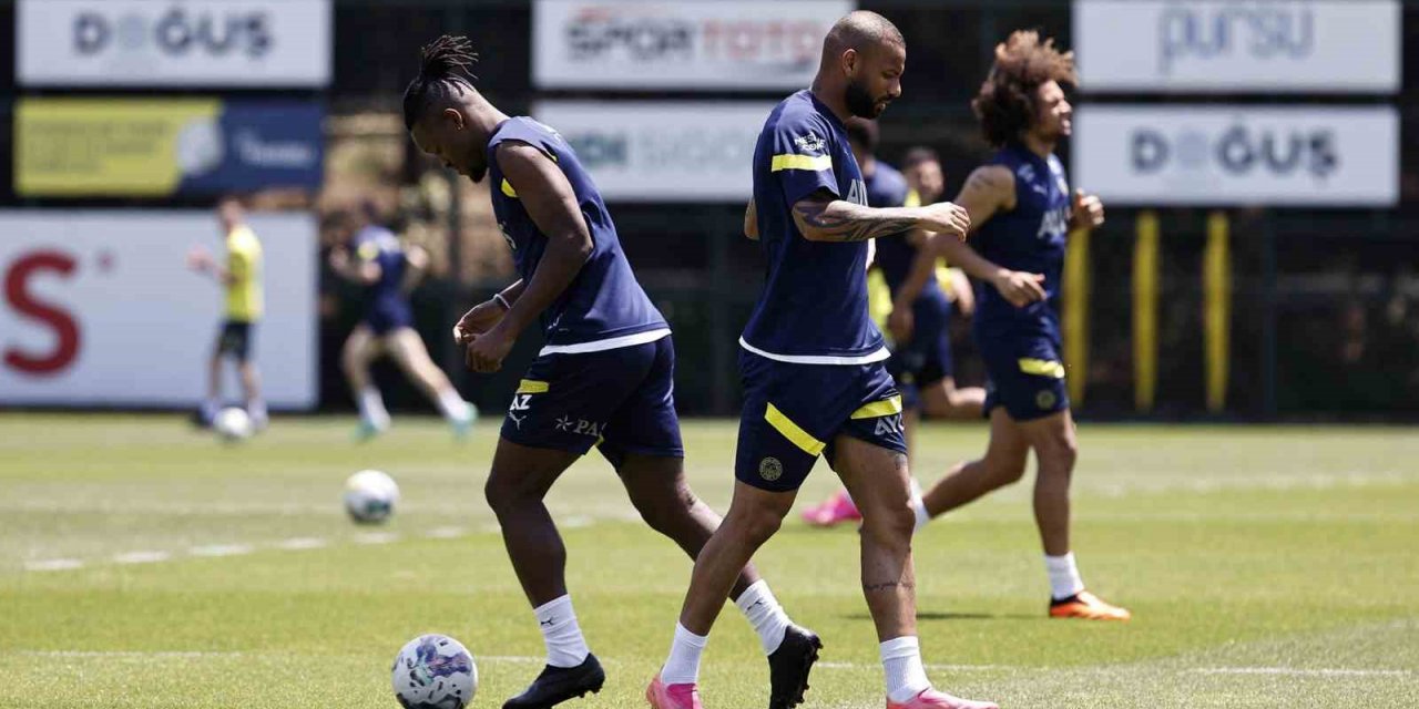 Fenerbahçe’de kupa maçı hazırlıkları sürüyor