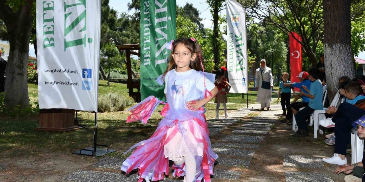 İznik’te geri dönüşüm defilesi