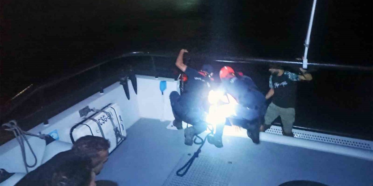 Datça’da 5 düzensiz göçmen kurtarıldı
