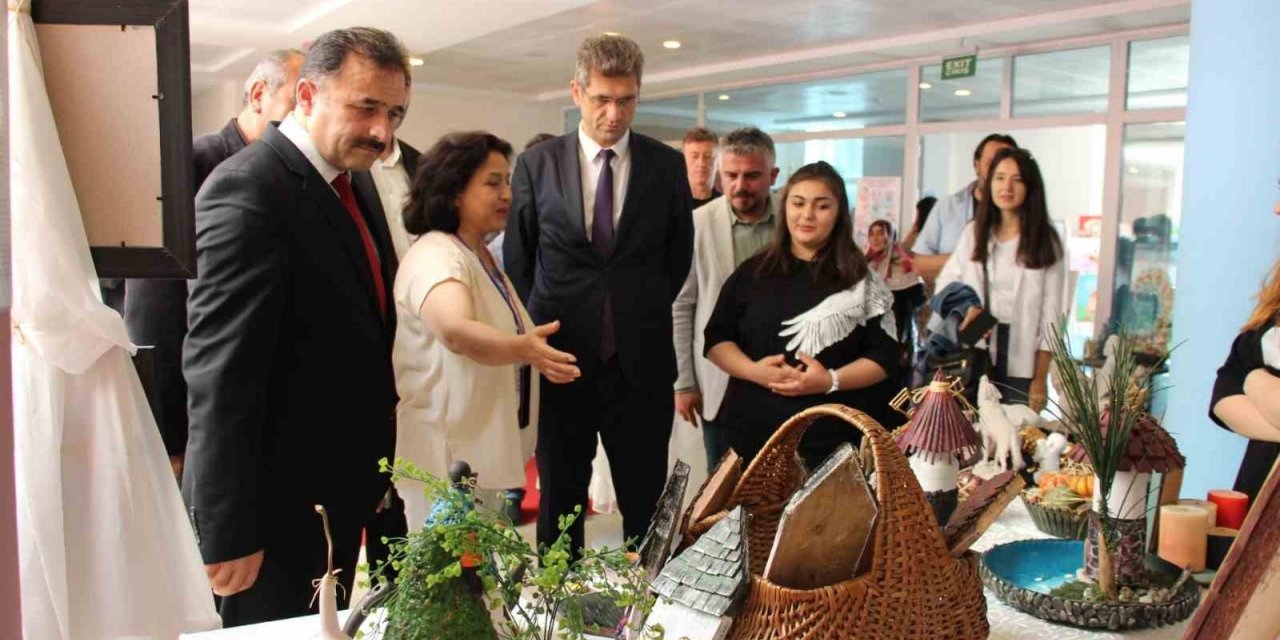 19 Mayıs’ta yıl sonu sergisi