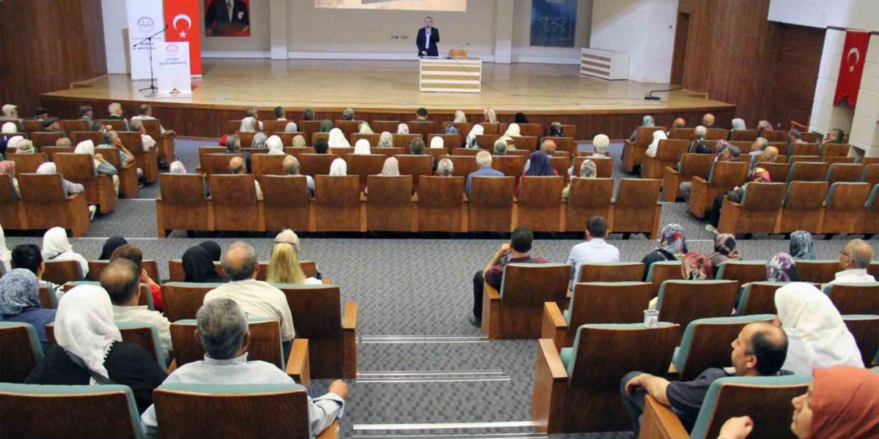 Muğlalı hacı adaylarına bilgilendirme toplantısı