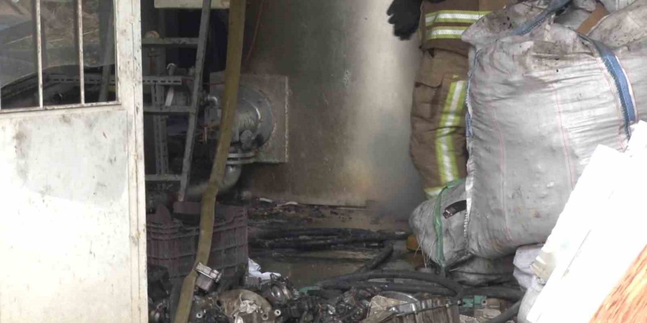 Ümraniye’de döküm atölyesinde patlama sonrası yangın