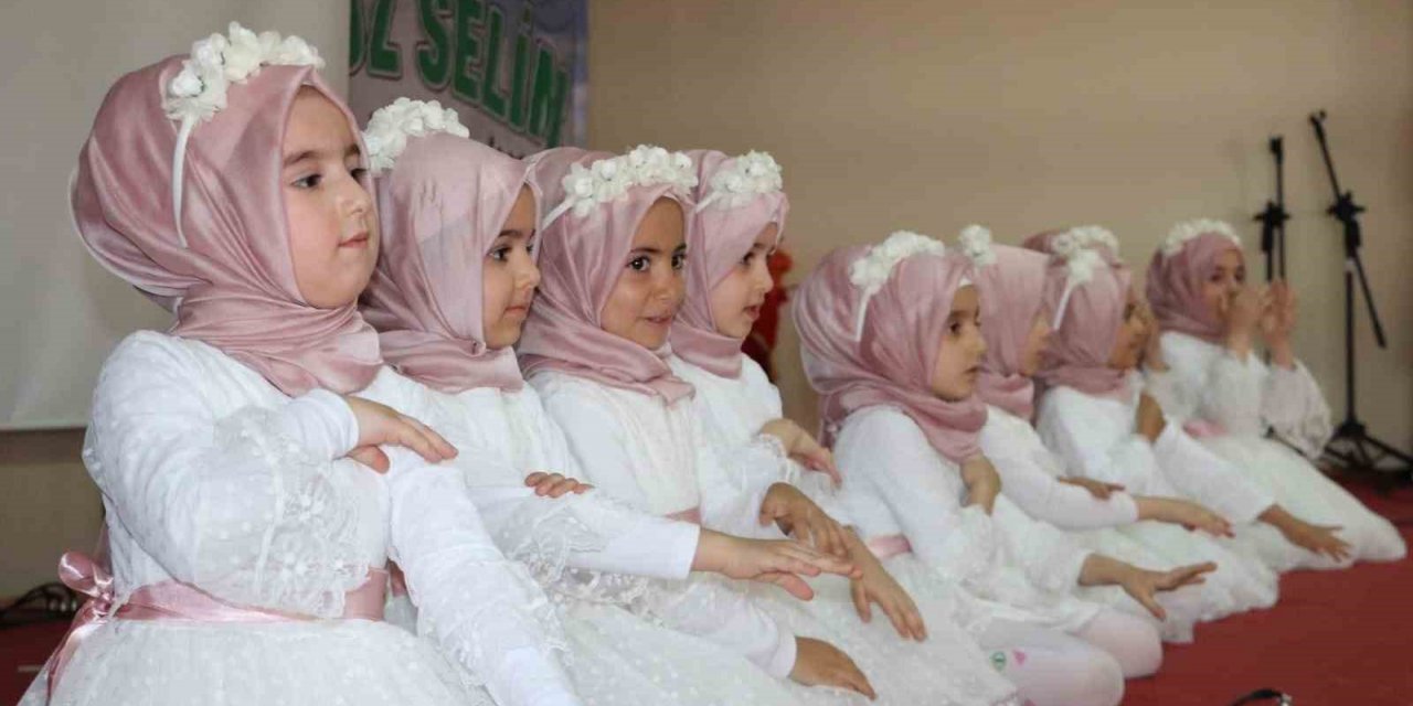 Miniklerin yıl sonu sevinci