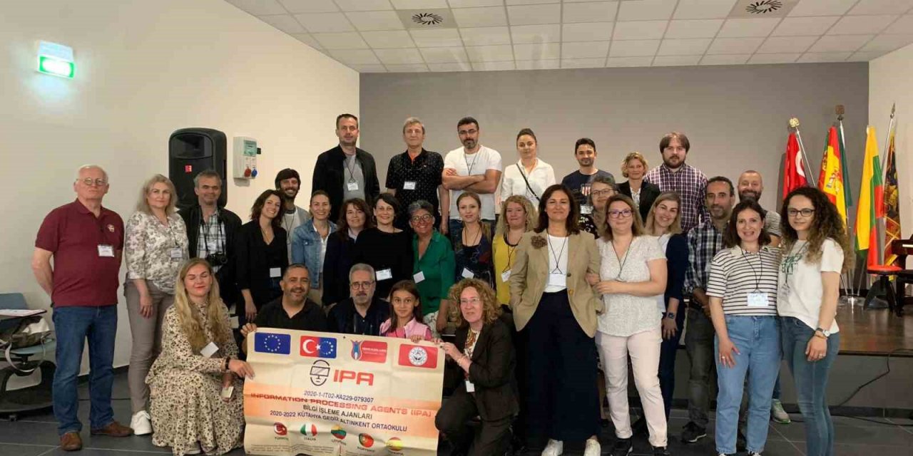 Altınkent Ortaokulu ’Son erasmus hareketliliği’ için İtalya’da