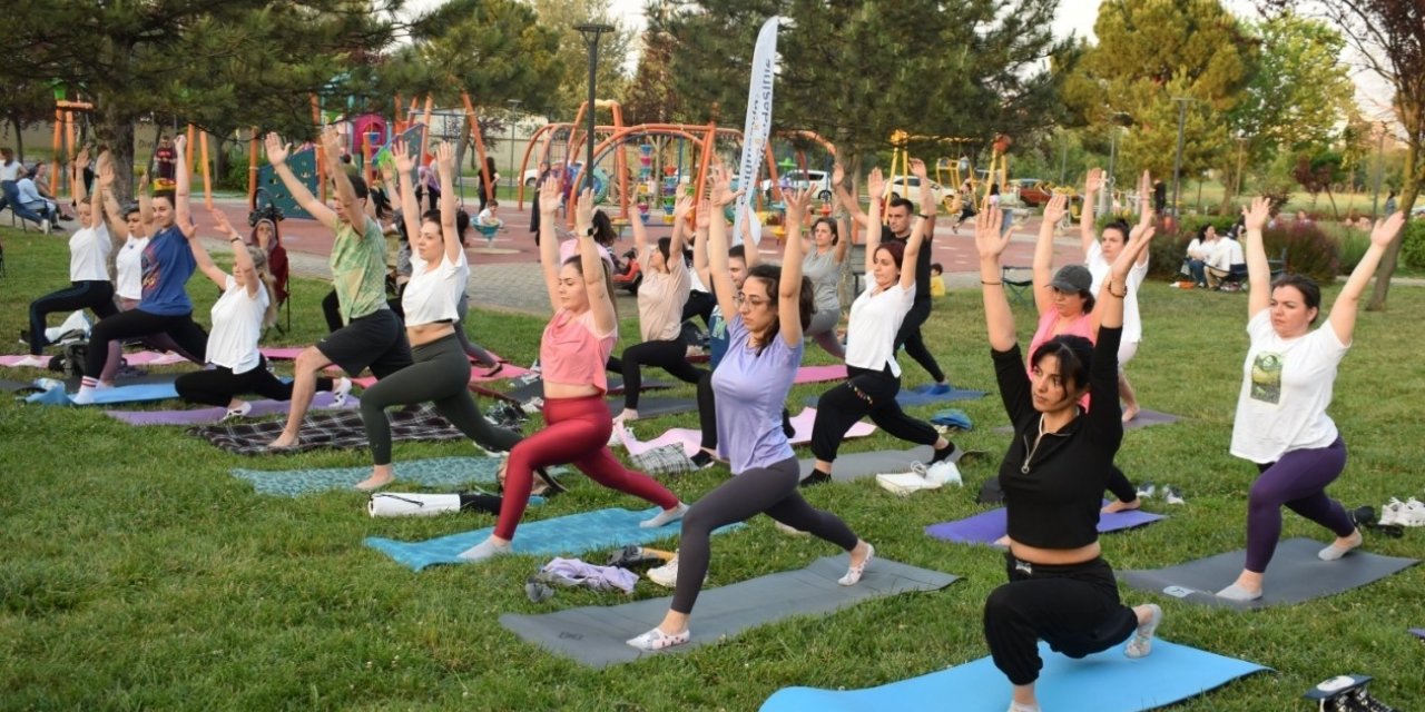 Nilüferliler yoga için buluşuyor