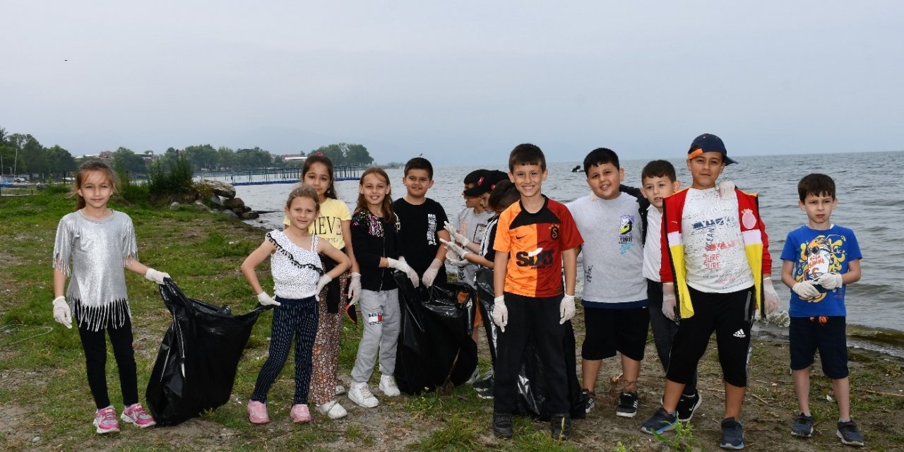 İznik’te miniklerden çevre farkındalığı