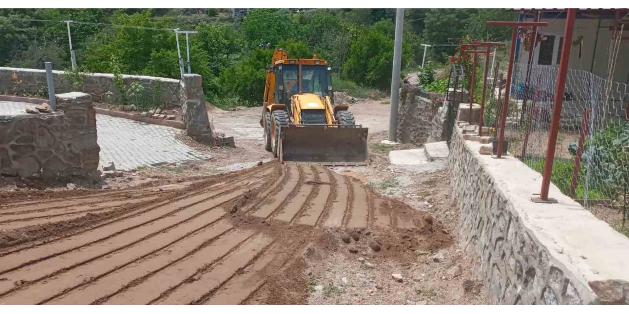 Nazilli Belediyesi Ketenova Mahallesi’nde yol çalışmalarına başladı