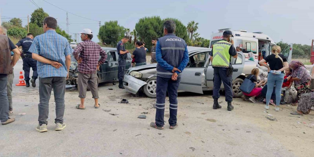 İzmir’de iki ayrı feci kaza: 11 yaralı