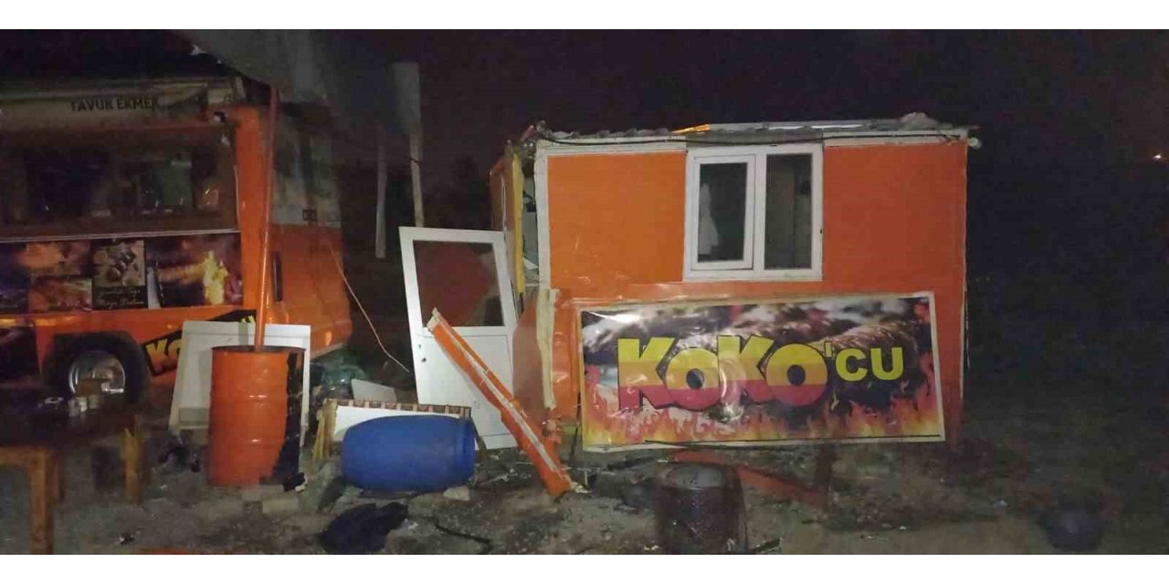 Yolcu otobüsü ile otomobil çarpıştı: 2 ölü, 2 yaralı