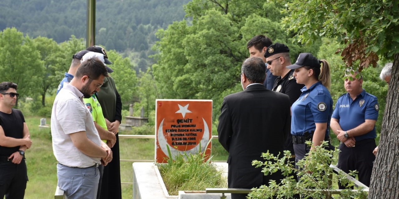 Şehit Şerife Özden Kalmış kabir başında anıldı