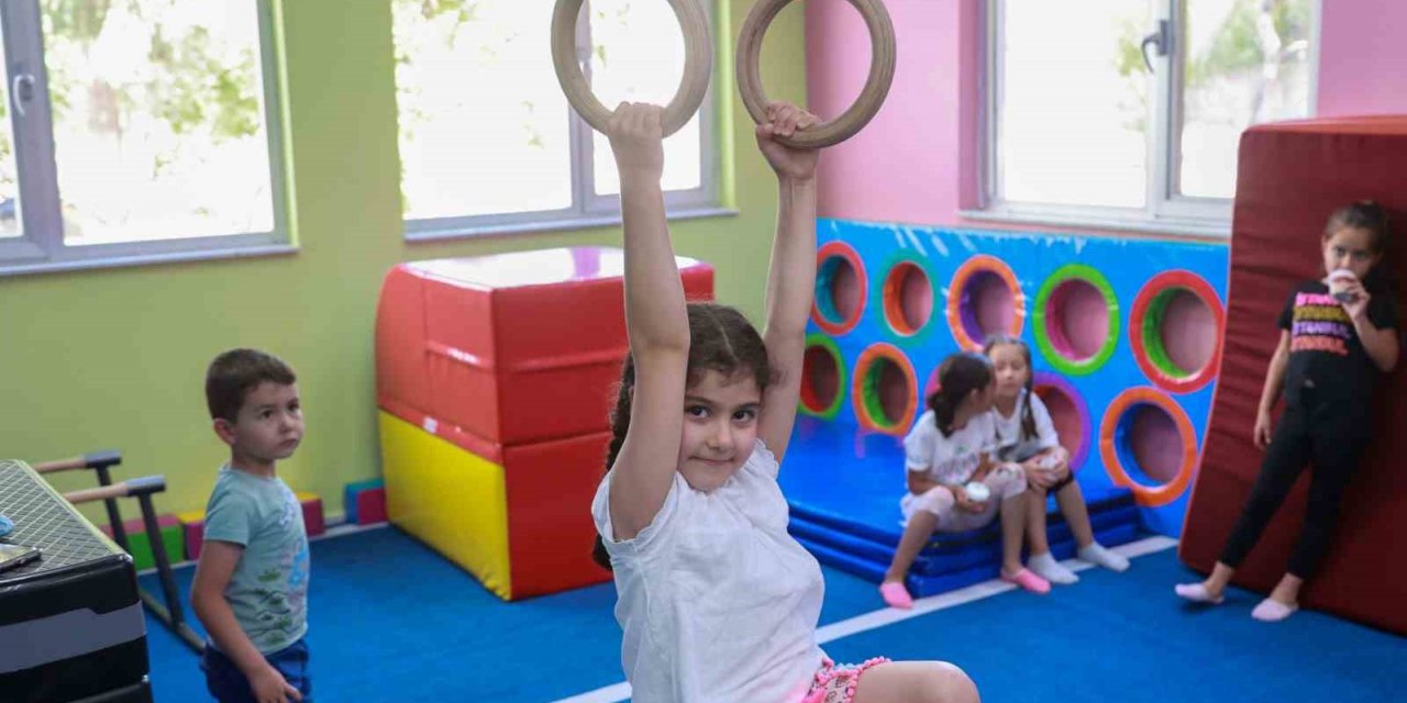 Uşak Belediyesi çocukların tatiline değer katıyor