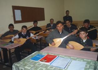Seydişehir'de bağlama kursu açıldı