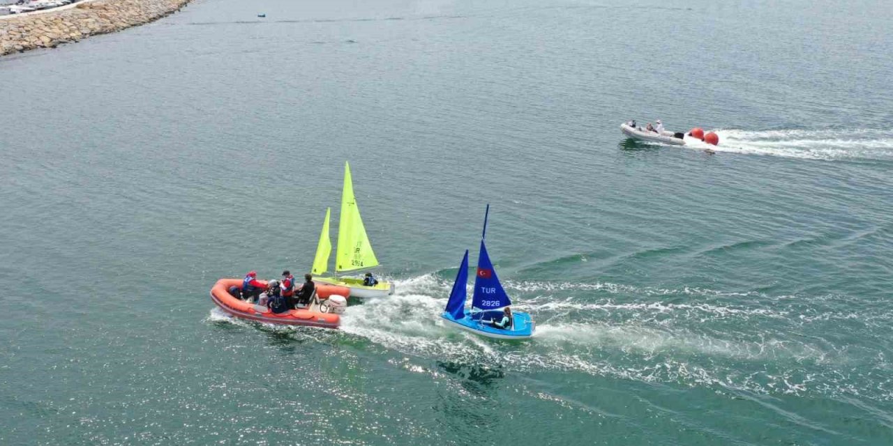 Para Yelken’de kupalar sahiplerini buldu