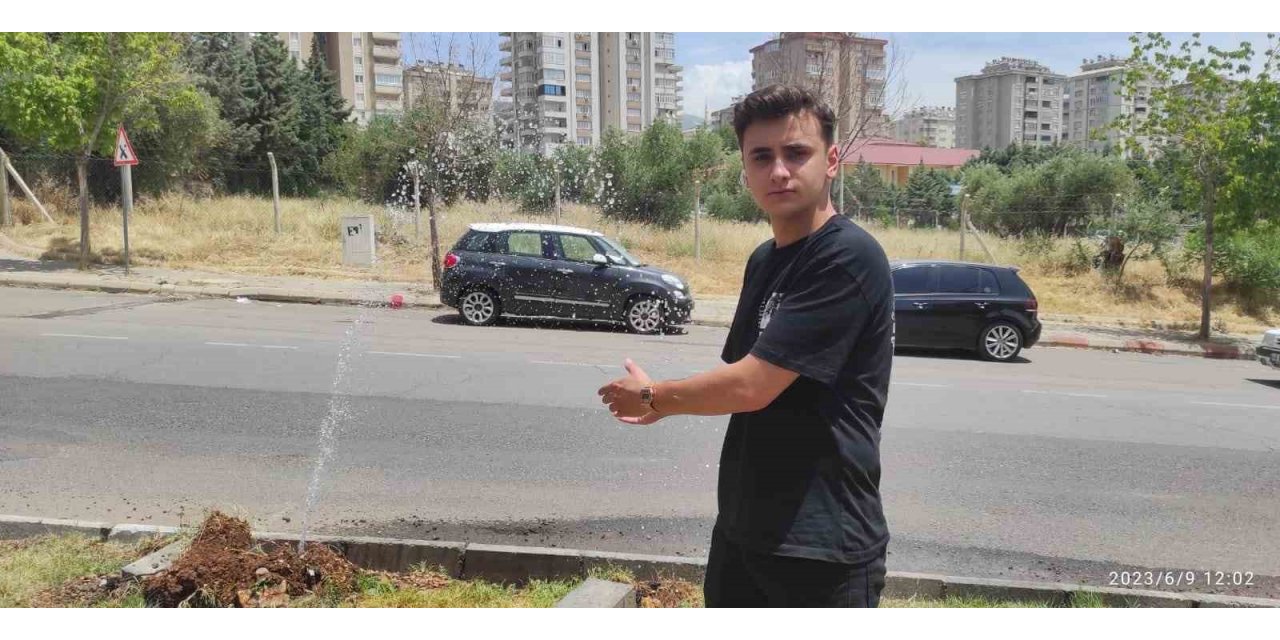 Patlayan boru onarılmayınca içme suyu boşa aktı