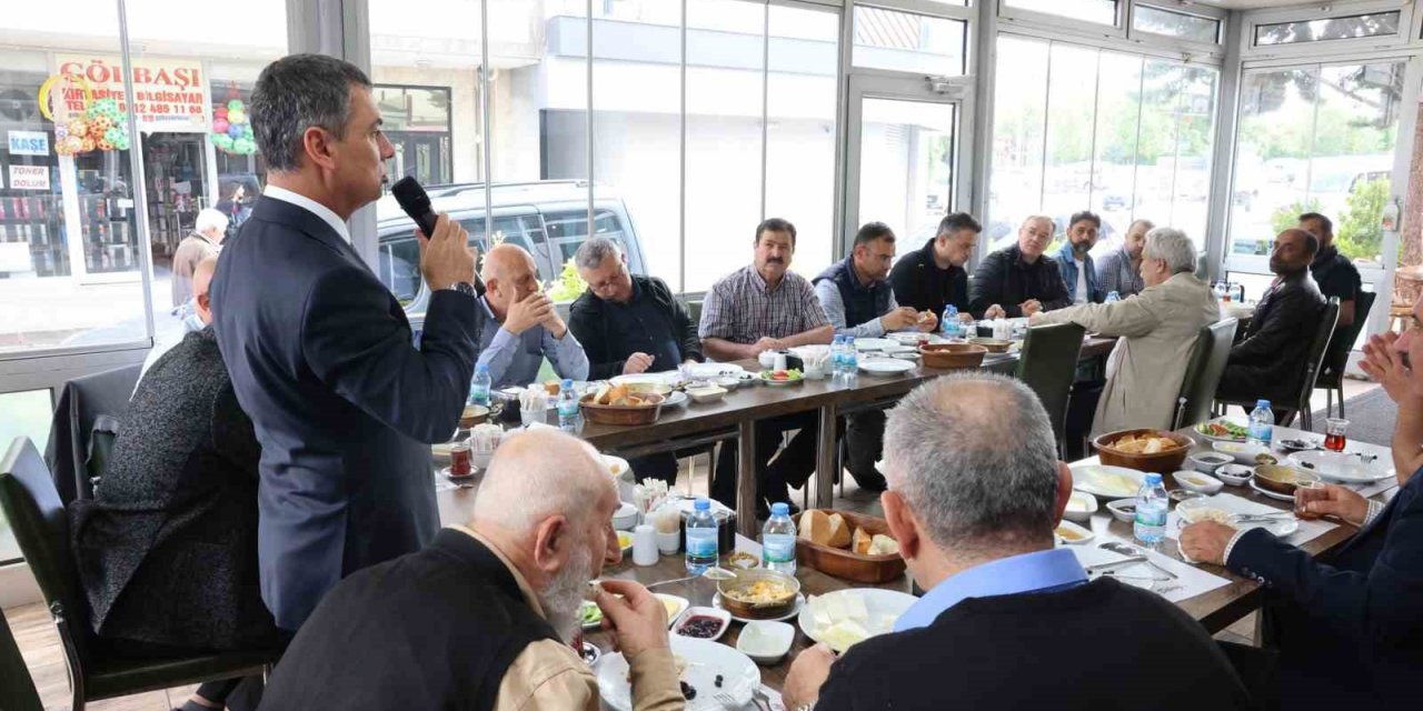 Başkan Şimşek esnafla kahvaltıda buluştu