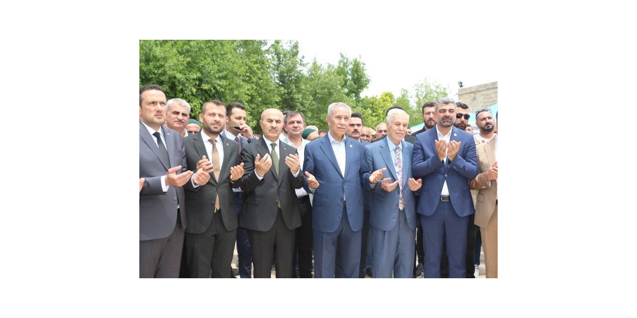 Sultan Şeyh Musa Cami ve Külliyesi ibadete açıldı