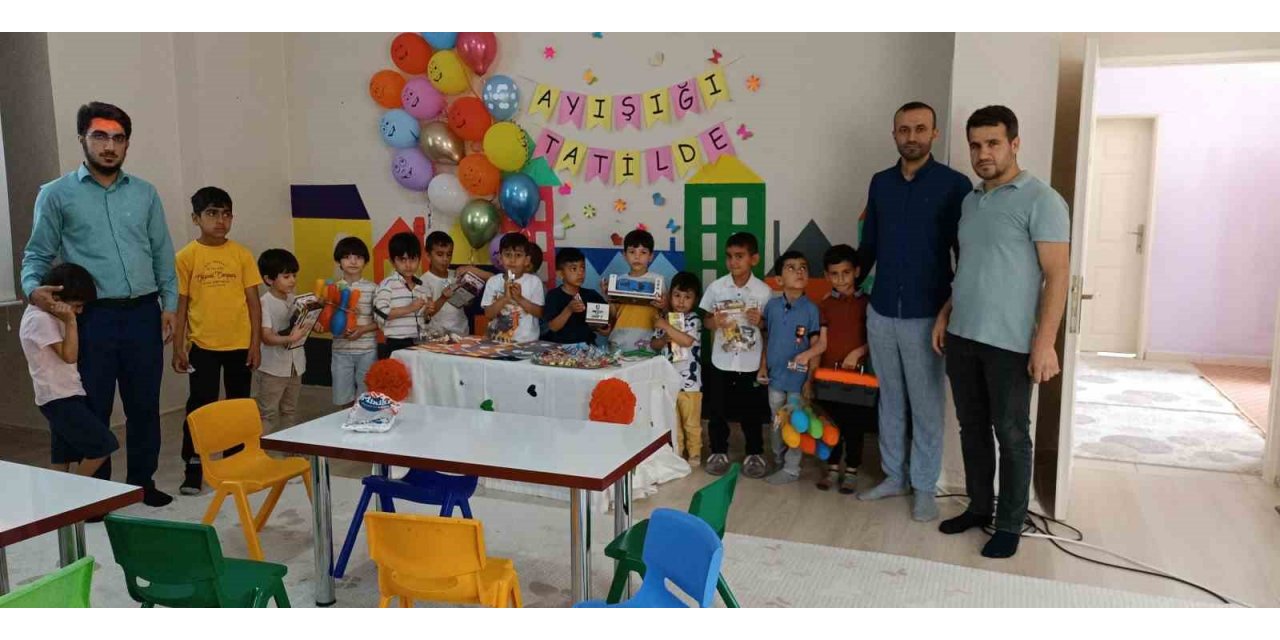 Dicle’de Kur’an-ı Kerim kursu öğrencileri karnelerini aldı