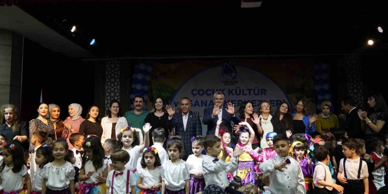 Yunusemre’de miniklerin gösterisi göz doldurdu