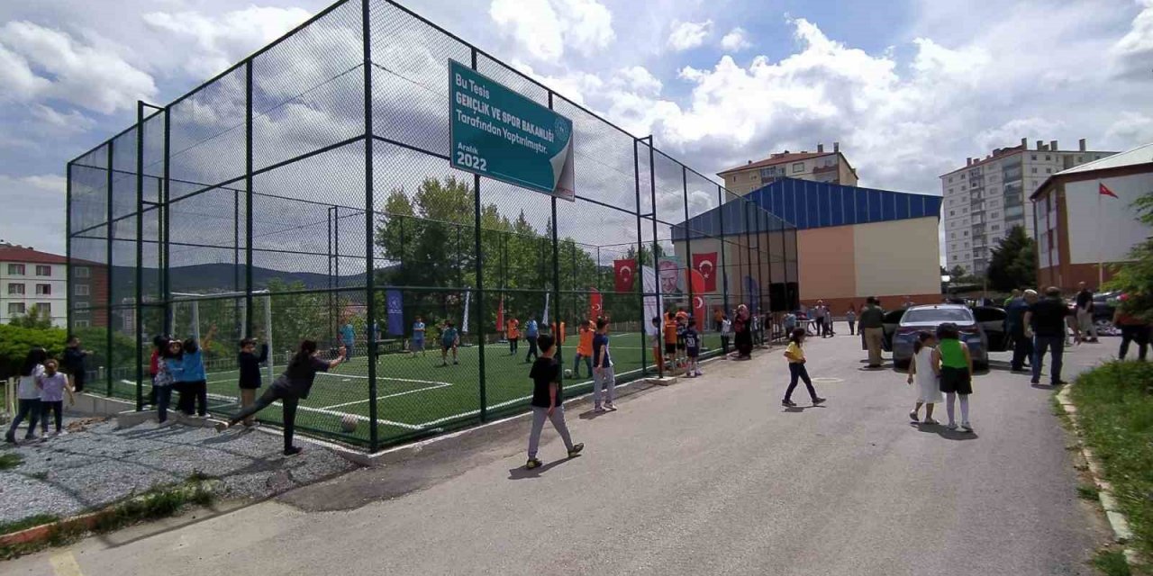 Yozgat’ta 30 spor sahası, İl Milli Eğitim Müdürlüğüne devredildi