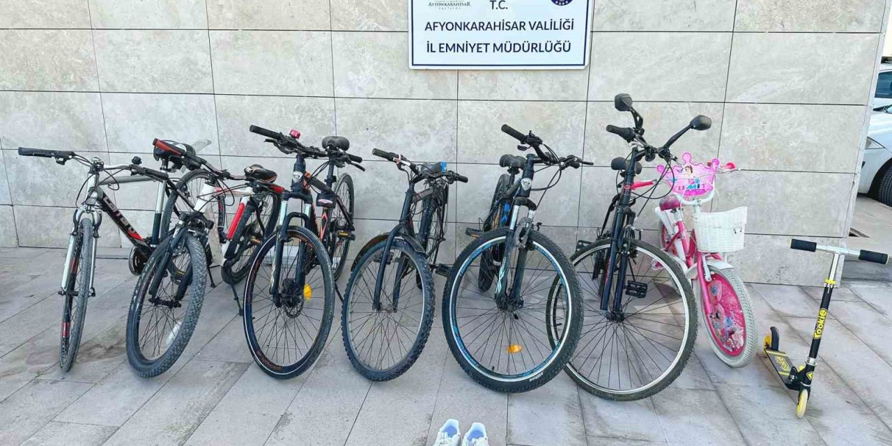 Bisiklet, scooter ve ayakkabı çalan 2 şahsı polis yakaladı