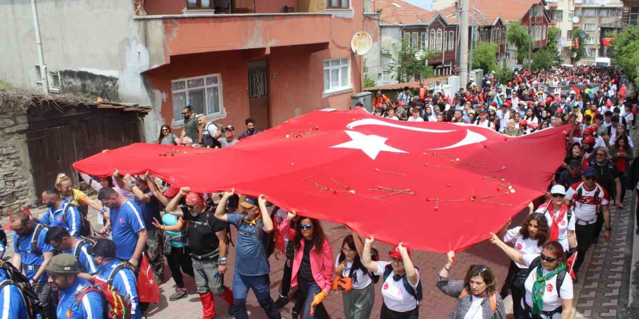 95 kilometrelik ‘Atatürk ve İstiklal Yolu Yürüyüşü’ başladı