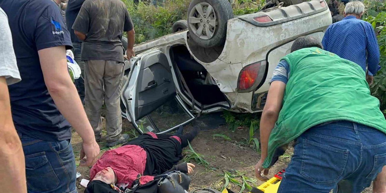 D-100’de kontrolden çıkan otomobil takla attı: 3 yaralı