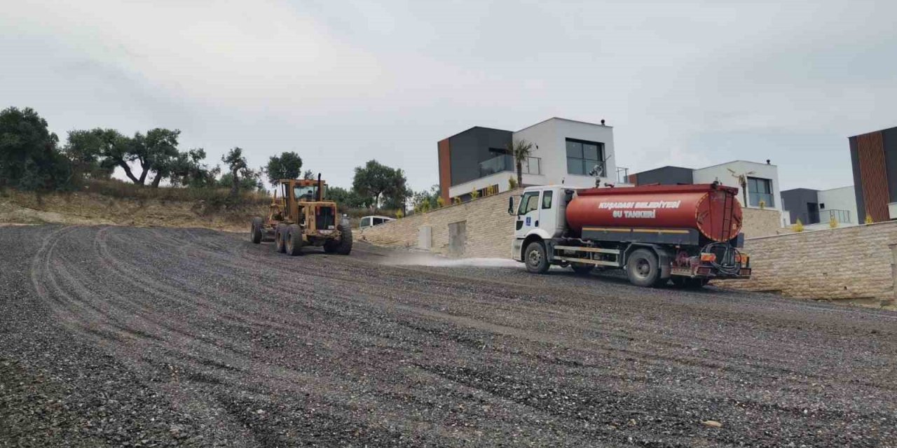 Kuşadası Belediyesi ilçede çalışmalarını sürdürüyor