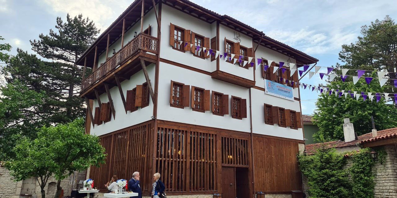 400 yıllık konağa "En İyi Restore Edilen Ev Onur Ödülü" verildi