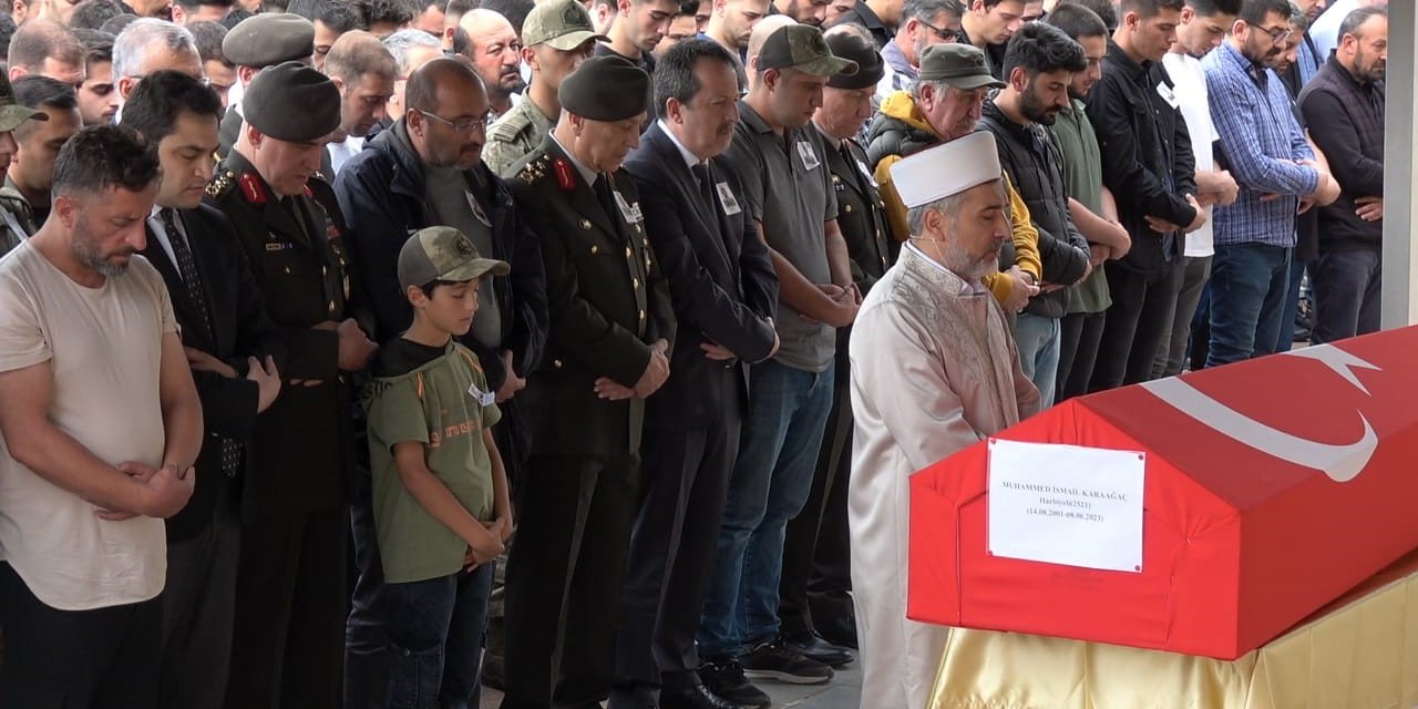 Harp Okulu öğrencisi Muhammed İsmail Karaağaç son yolculuğuna uğurlandı
