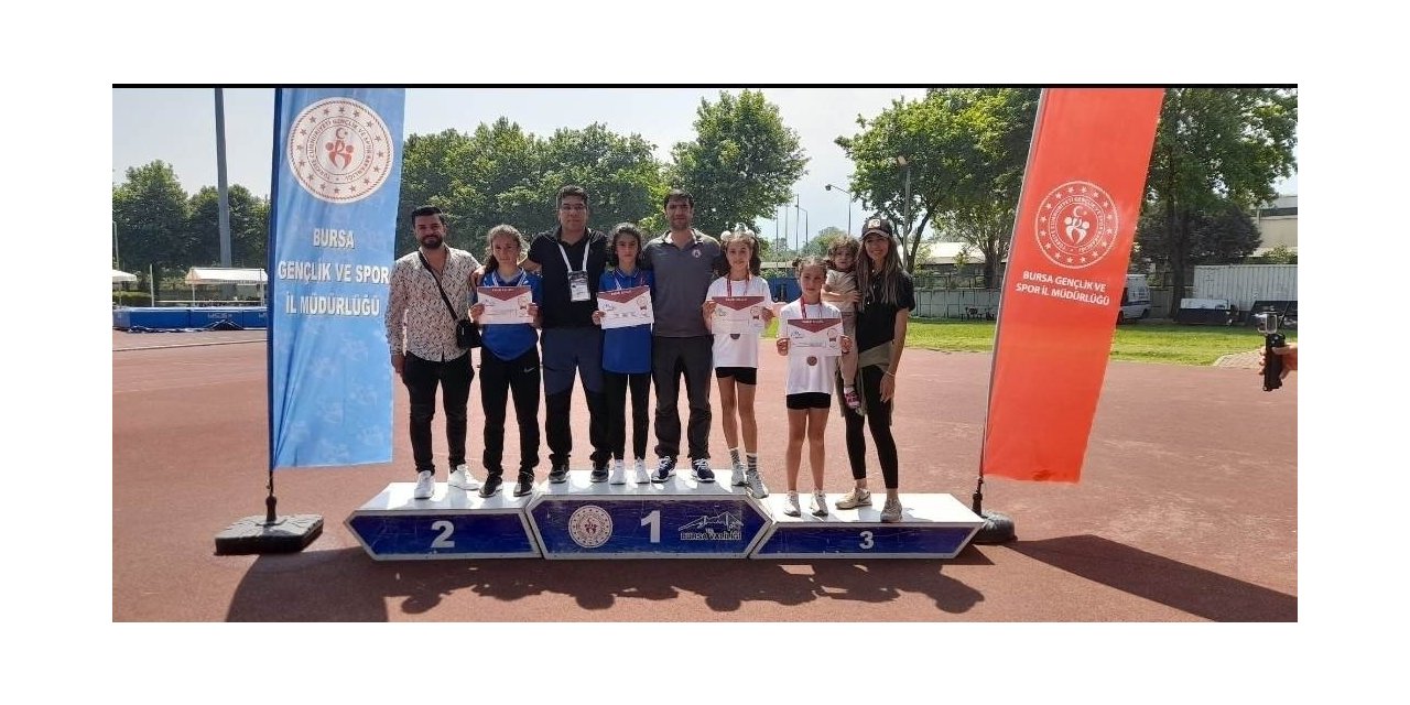 Zübeyde Hanım Ortaokulu atletizm de Türkiye şampiyonu oldu