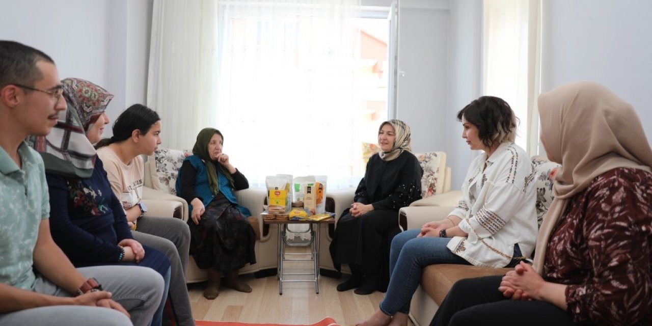 Fatma Çolakbayrakdar, Çölyaklı Aileleri Ziyaret Etti